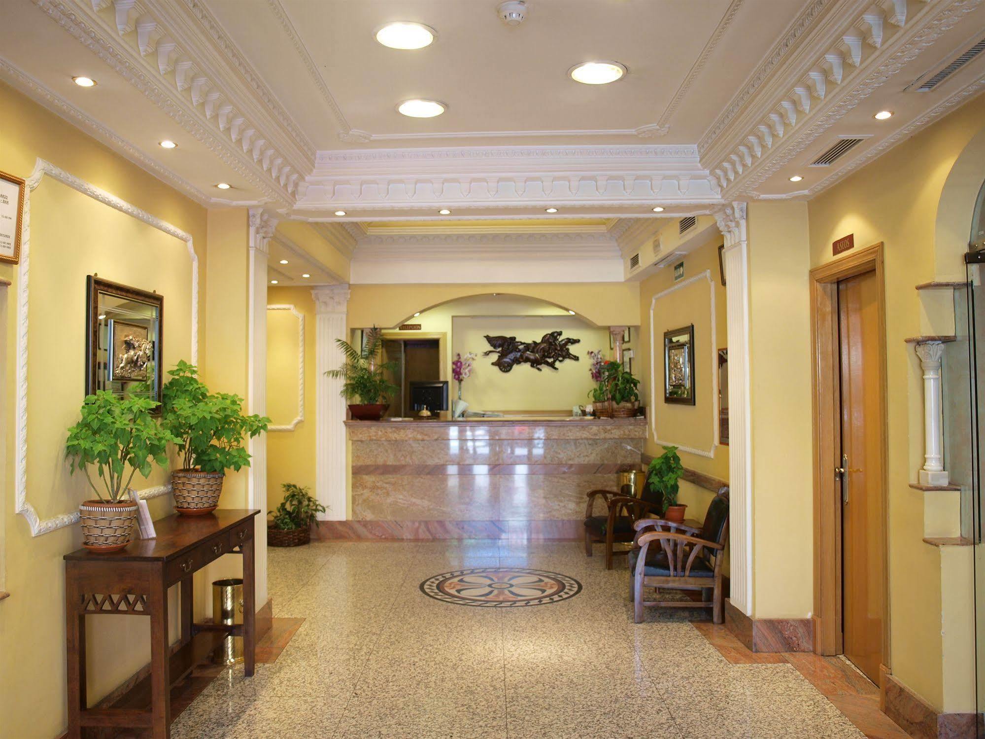 Hotel Don Luis Madrid Esterno foto